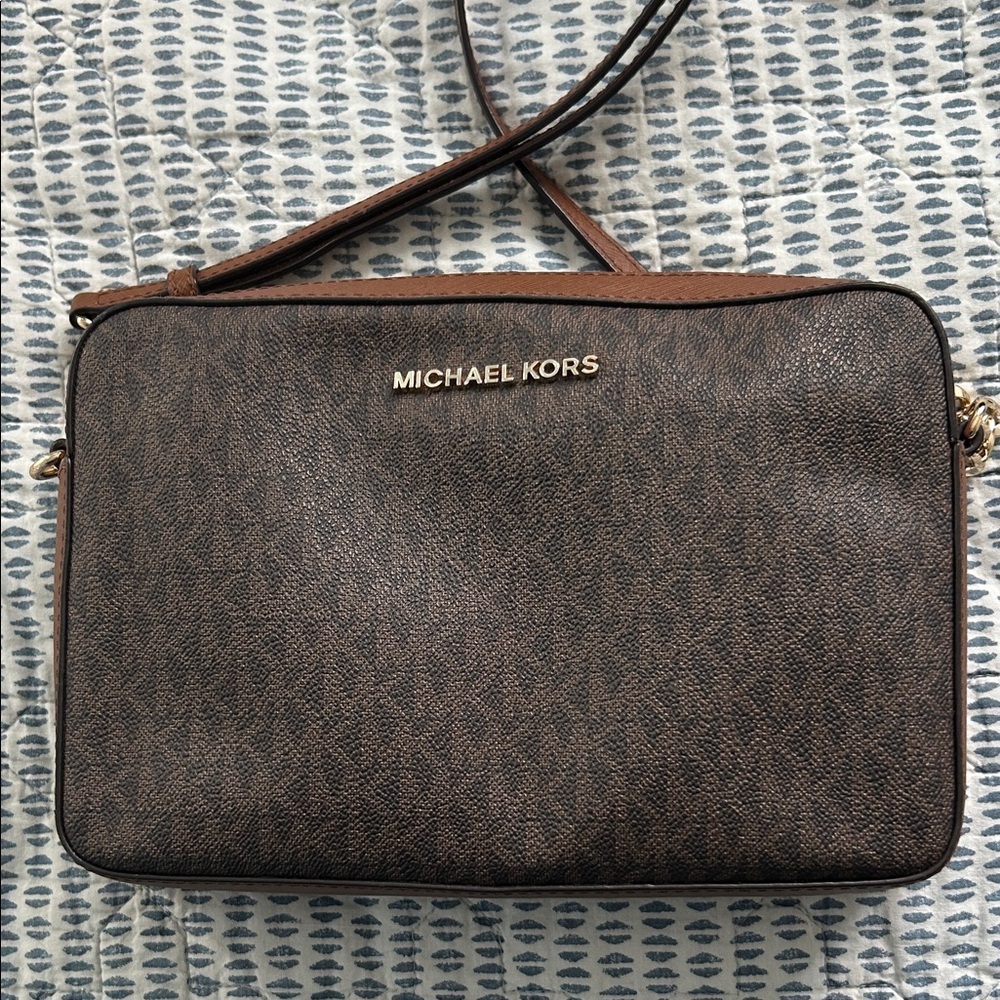 Michael Kors Jet Set Crossbody Bag